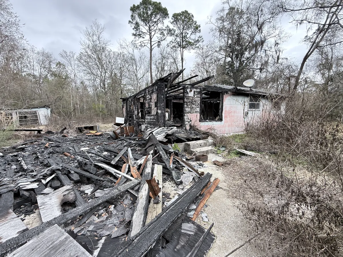 House with code violations we buy as-is in Clay County, Florida